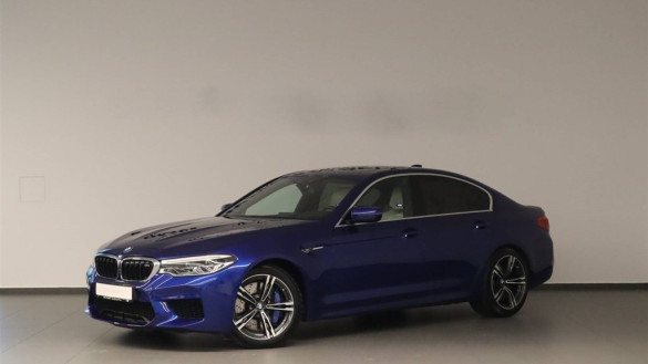 BMW M5 Sedan