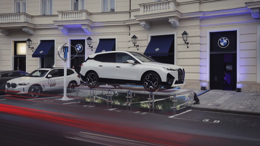 BMW pripravilo pre Medzinárodný filmový festival v Karlových Varoch takmer 80 vozidiel.