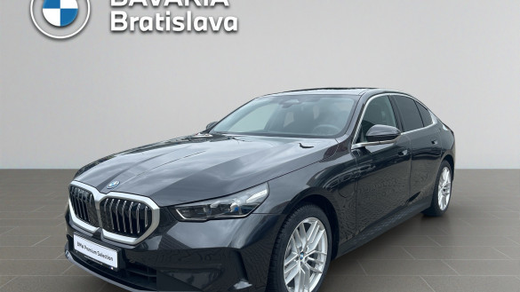 BMW 530e Sedan