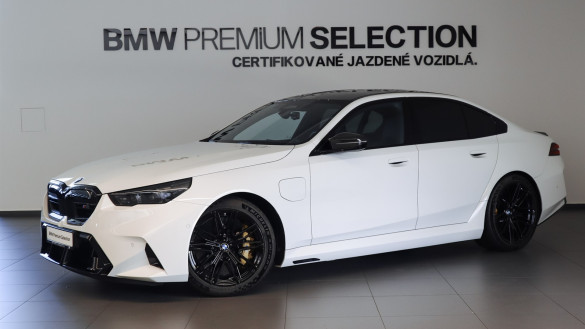 BMW M5 Sedan