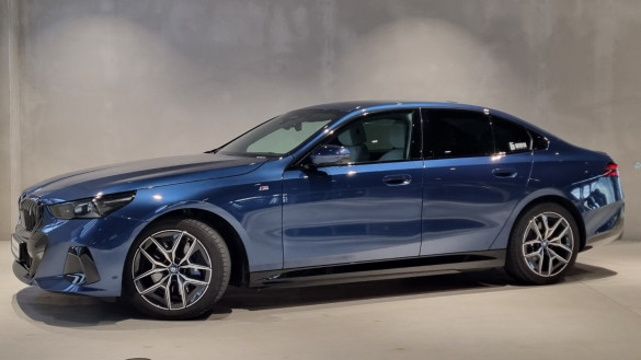 BMW i5 xDrive40