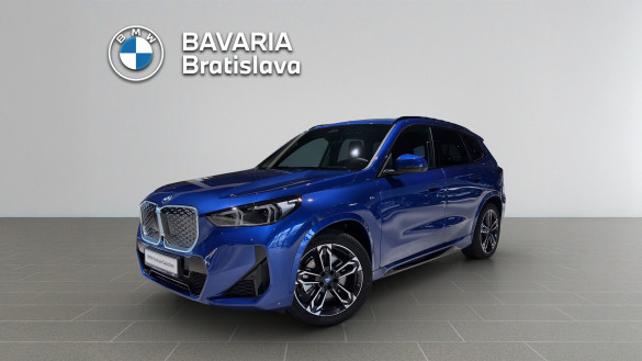 BMW iX1 xDrive30